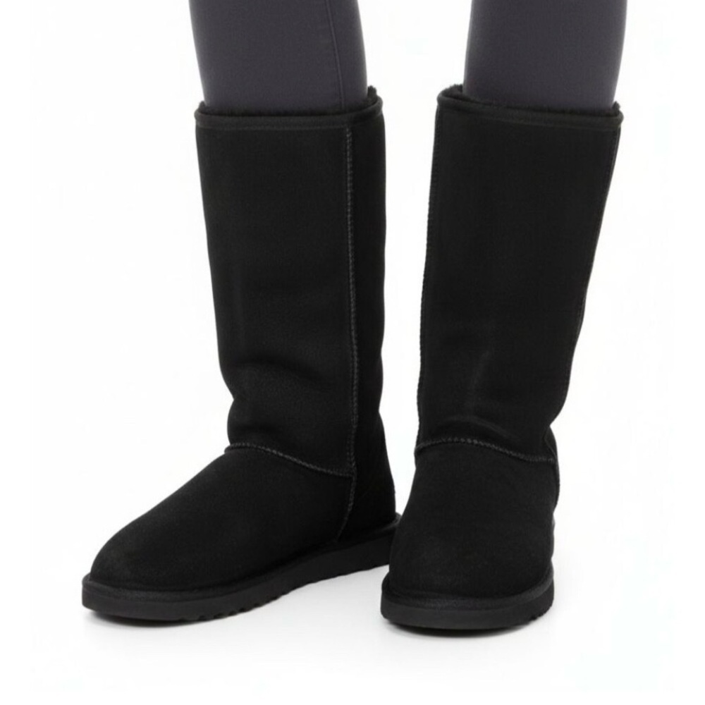 UGG Tall Classic Suede Shearling Boots Women’s Size 8 | Black High Winter Snow